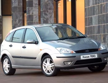 Ford Focus 5-door [South Africa] '2003–04