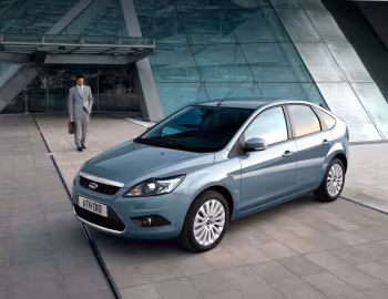 Ford Focus Ghia 5-door [Worldwide] (DA3) '2008–11
