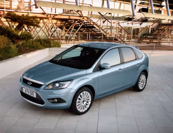 Ford Focus Ghia 5-door [Worldwide] (DA3) '2008–11