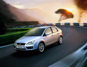 Ford Focus 5-door [Worldwide] (DA3) '2004–08