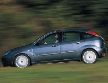 Ford Focus ST170 5-door [Worldwide] '2002–04