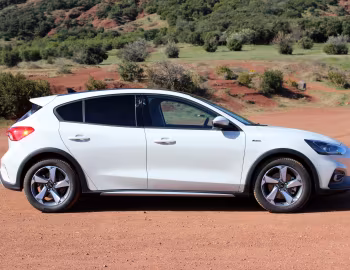 Ford Focus Active [Worldwide] '2018–22