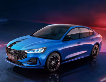Ford Focus EcoBoost 180 Sedan "S-Edition" [China] '2022–23