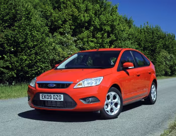 Ford Focus ECOnetic 5-door [UK-spec] (DA3) '01.2008–09.2010