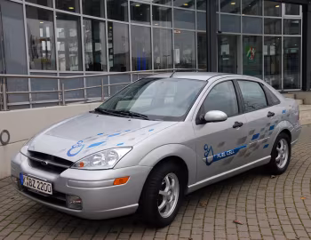 Ford Focus FCV (DFW) '2002–07