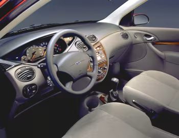 Interior Ford Focus Ghia 5-door [Worldwide] (DBW) '1998–2001