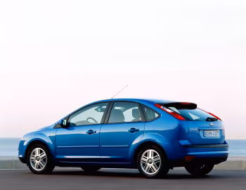 Ford Focus Ghia 5-door [Worldwide] (DA3) '2004–08