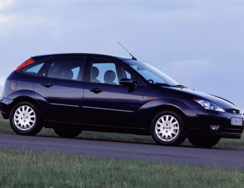 Ford Focus Ghia 5-door [Worldwide] '2001–04