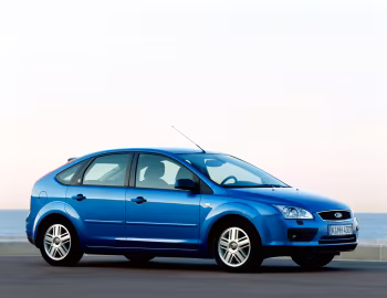 Ford Focus Ghia 5-door [Worldwide] (DA3) '2004–08