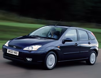 Ford Focus Ghia 5-door [UK-spec] '2001–04