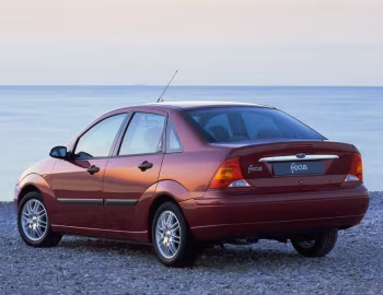 Ford Focus Ghia Sedan [Worldwide] '1998–2001