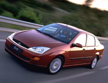 Ford Focus Ghia Sedan [Worldwide] '1998–2001