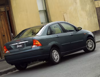 Ford Focus Ghia Sedan [Australia] (DFW) '2002–05