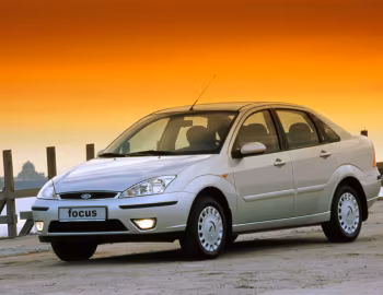 Ford Focus Ghia Sedan [Worldwide] '2001–04