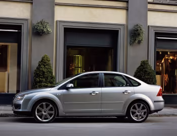 Ford Focus Ghia Sedan [Worldwide] (DB3) '2004–08