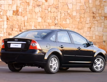 Ford Focus Ghia Sedan [South Africa] (DB3) '2005–06