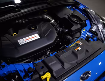 Bajo el capó 2016–18 Ford Focus RS [North America] (DYB) '2016–18
