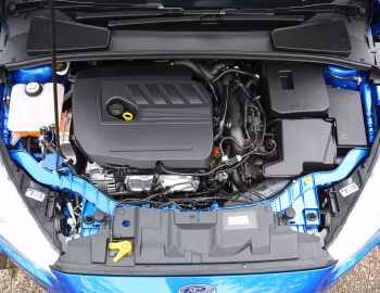 Bajo el capó Ford Focus S [Japan] (DYB) '10.2015–12.2016