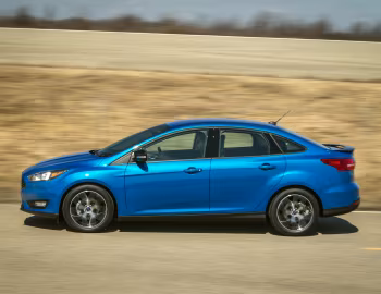 2015–18 Ford Focus SE Sedan [North America] (DYB) '2014–18
