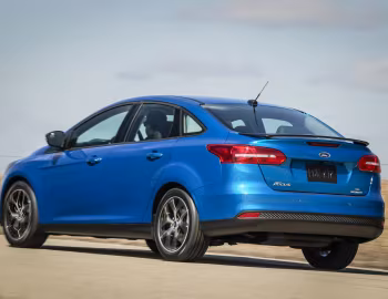 2015–18 Ford Focus SE Sedan [North America] (DYB) '2014–18