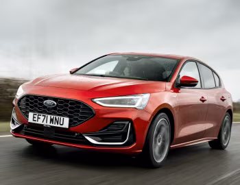 Ford Focus ST-Line [UK-spec] '2022–25
