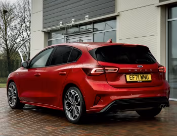 Ford Focus ST-Line [UK-spec] '2022–25