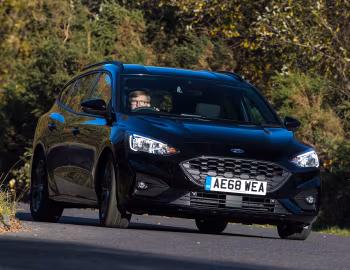 Ford Focus ST-Line Estate [UK-spec] '2018–22