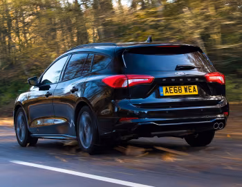 Ford Focus ST-Line Estate [UK-spec] '2018–22