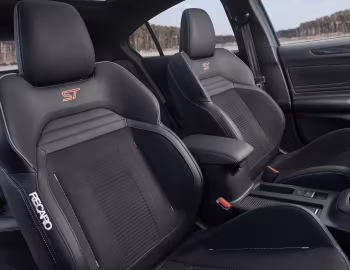 Интерьер Ford Focus ST [Worldwide] '2019–22