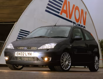 Ford Focus ST170 [UK-spec] (DBW) '2002–04