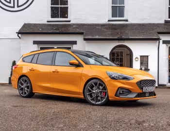 Ford Focus ST Estate [UK-spec] '2019–22