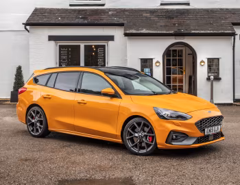 Ford Focus ST Estate [UK-spec] '2019–22