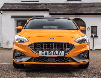 Ford Focus ST Estate [UK-spec] '2019–22