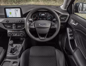 Panel frontal Ford Focus Titanium [UK-spec] '2018–22