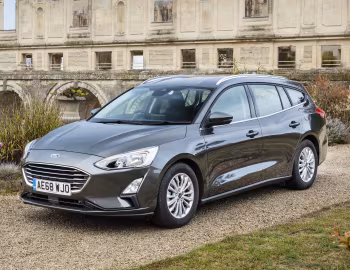 Ford Focus Titanium Estate [UK-spec] '2018–22
