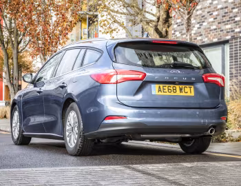 Ford Focus Titanium Estate [UK-spec] '2018–22