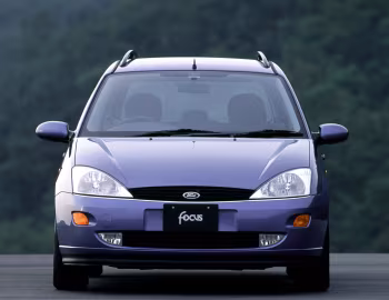 Ford Focus Wagon Ghia [Japan] (DNW) '03.2000–02.2002