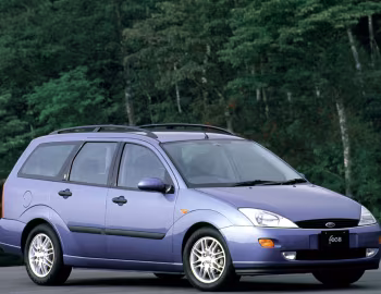Ford Focus Wagon Ghia [Japan] (DNW) '03.2000–02.2002
