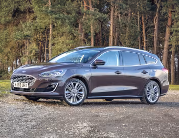 Ford Focus Vignale Estate [UK-spec] '2018–22