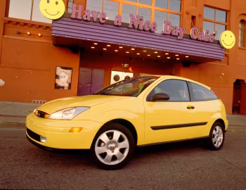 2000–04 Ford Focus ZX3 [North America] (DBW) '1999–2004