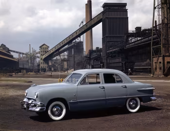 1951 Ford Custom Deluxe Fordor Sedan (1BA 73B)