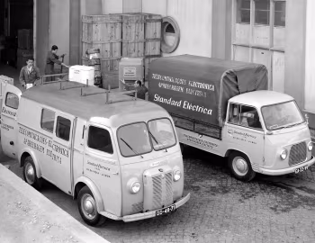 Peugeot D4B Van, Ford Taunus Transit 1½ t Holzpritsche