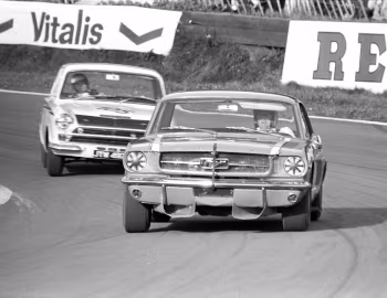 Ford Mustang, Ford Cortina