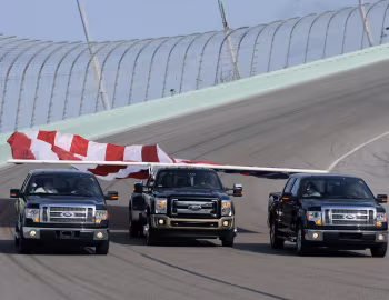 Ford F-150 XLT SuperCrew, Ford F-450 Super Duty Crew Cab