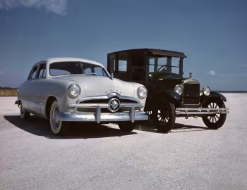 Ford Model T, Ford Custom 4-door Sedan