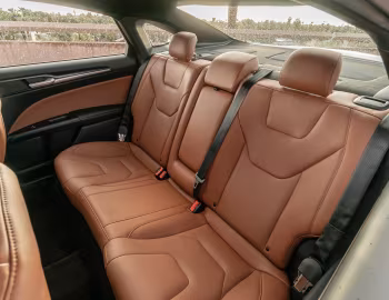 Интерьер 2019–20 Ford Fusion Energi [North America] '2018–20