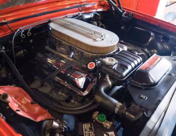 Bajo el capó 1963 Ford Galaxie 500 R-code Fastback Hardtop (63B)
