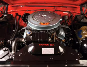 Bajo el capó 1961 Ford Galaxie Sunliner (55)