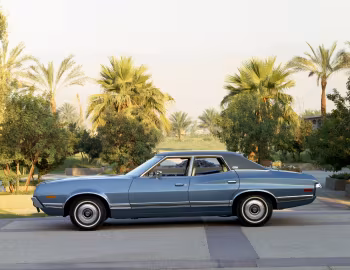 1972 Ford Gran Torino Brougham 4-door Pillared Hardtop (53D-31)