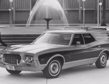 1972 Ford Gran Torino Squire Station Wagon (71K)